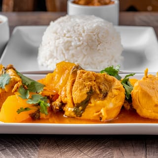 Pollo Guisado