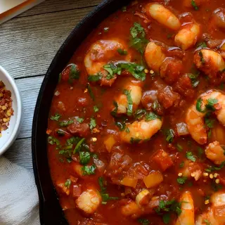 Camarones Enchilado