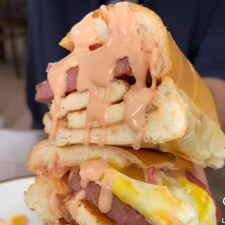 Tres Golpe Sandwich